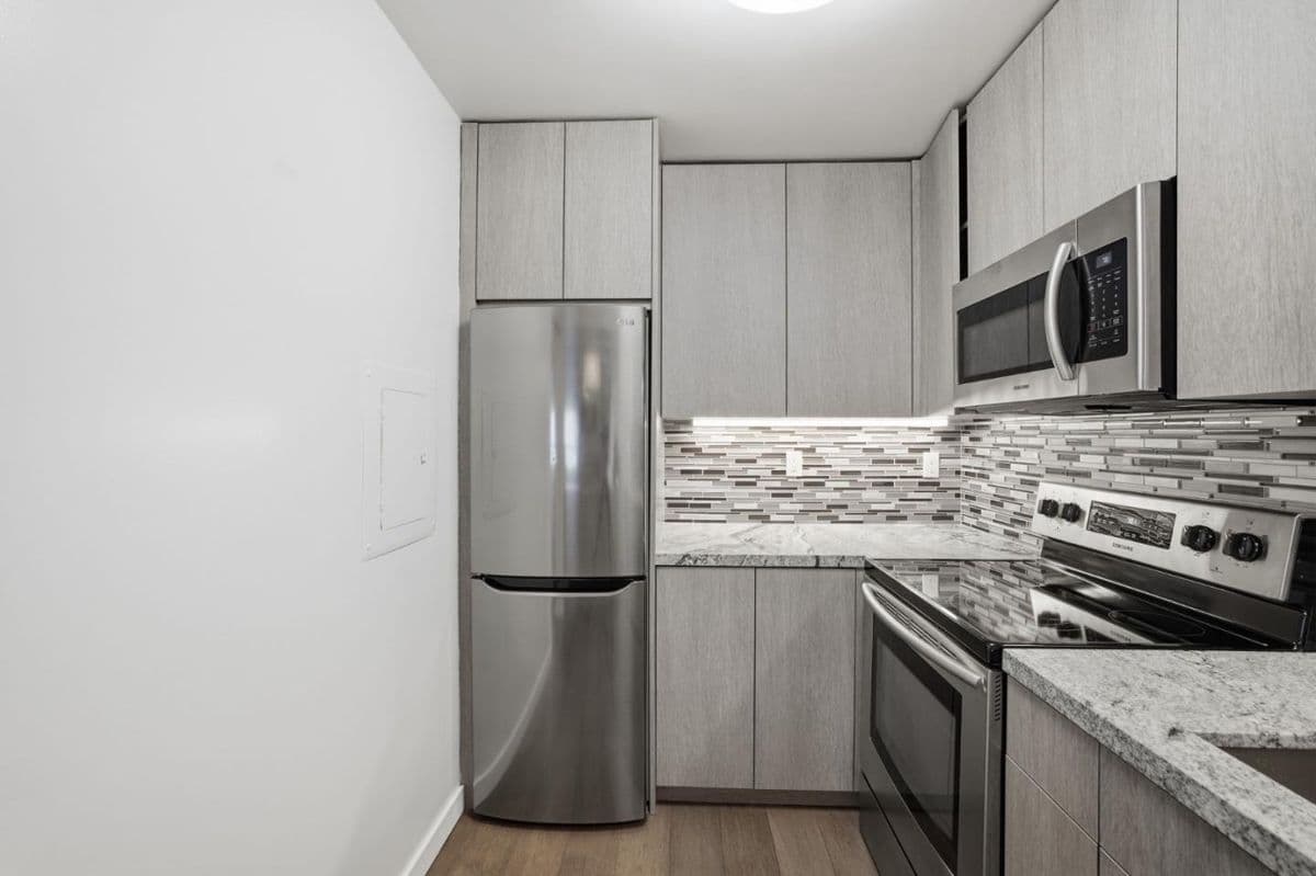 1 Daniel Burnham Court #307 - Photo 5