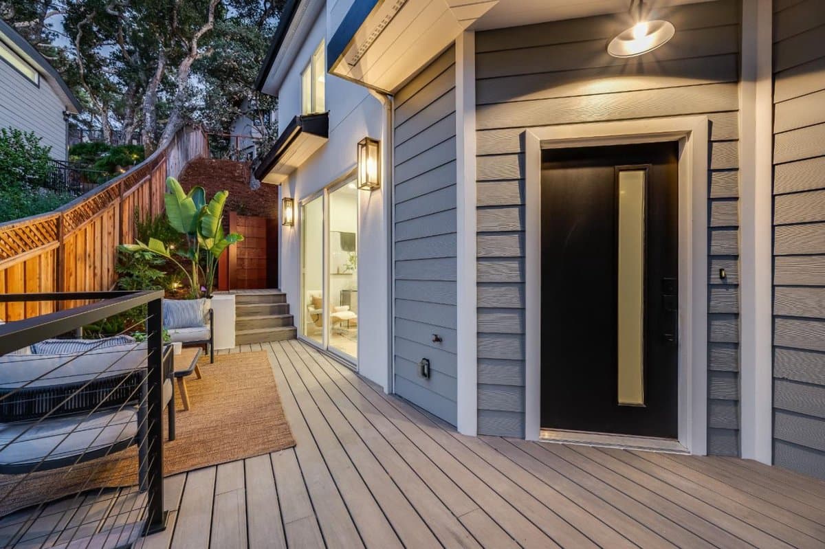 608 Lakeview Way - Photo 2