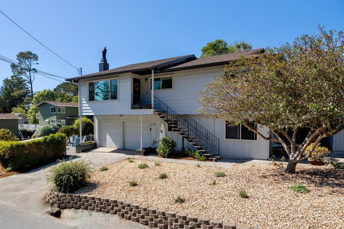 407 Avenue Portola - Photo 1
