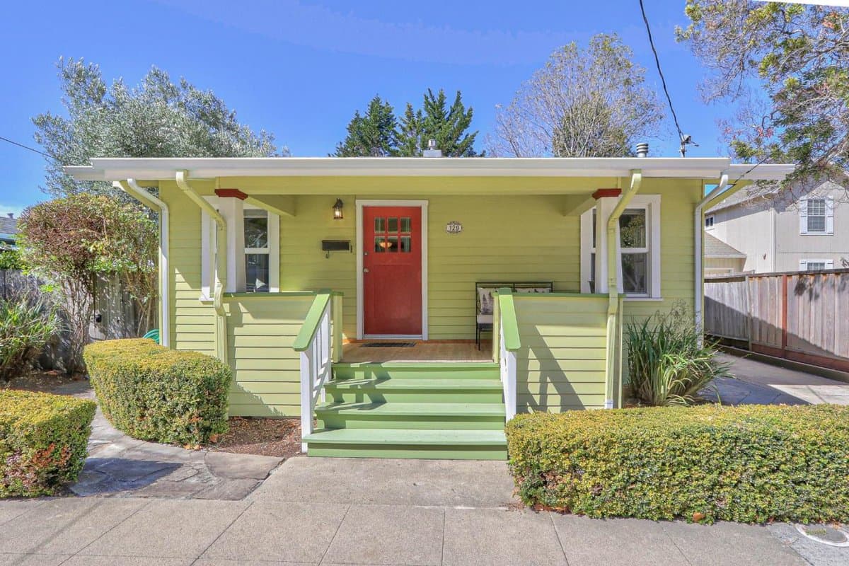 129 May Avenue - Photo 1