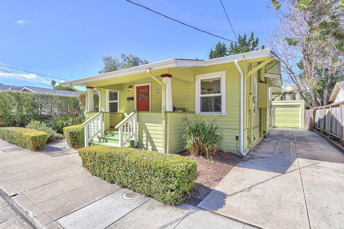 129 May Avenue - Photo 3