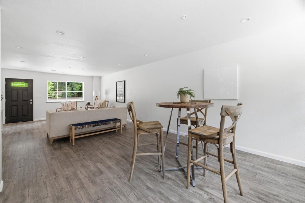 130 Grove Street - Photo 4