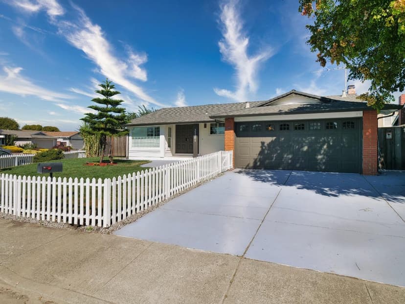 32501 Shiela Way - Photo 1 of 8