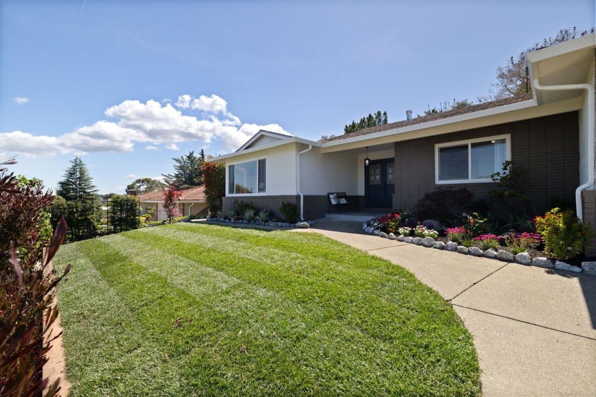 1857 Hunt Drive - Photo 4