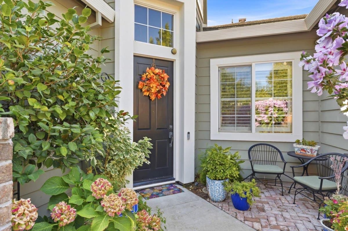 1480 Eastlake Circle - Photo 5