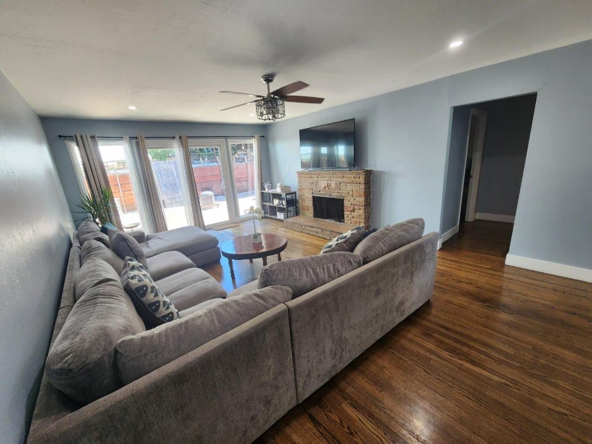 568 Admiral Callaghan Lane - Photo 5