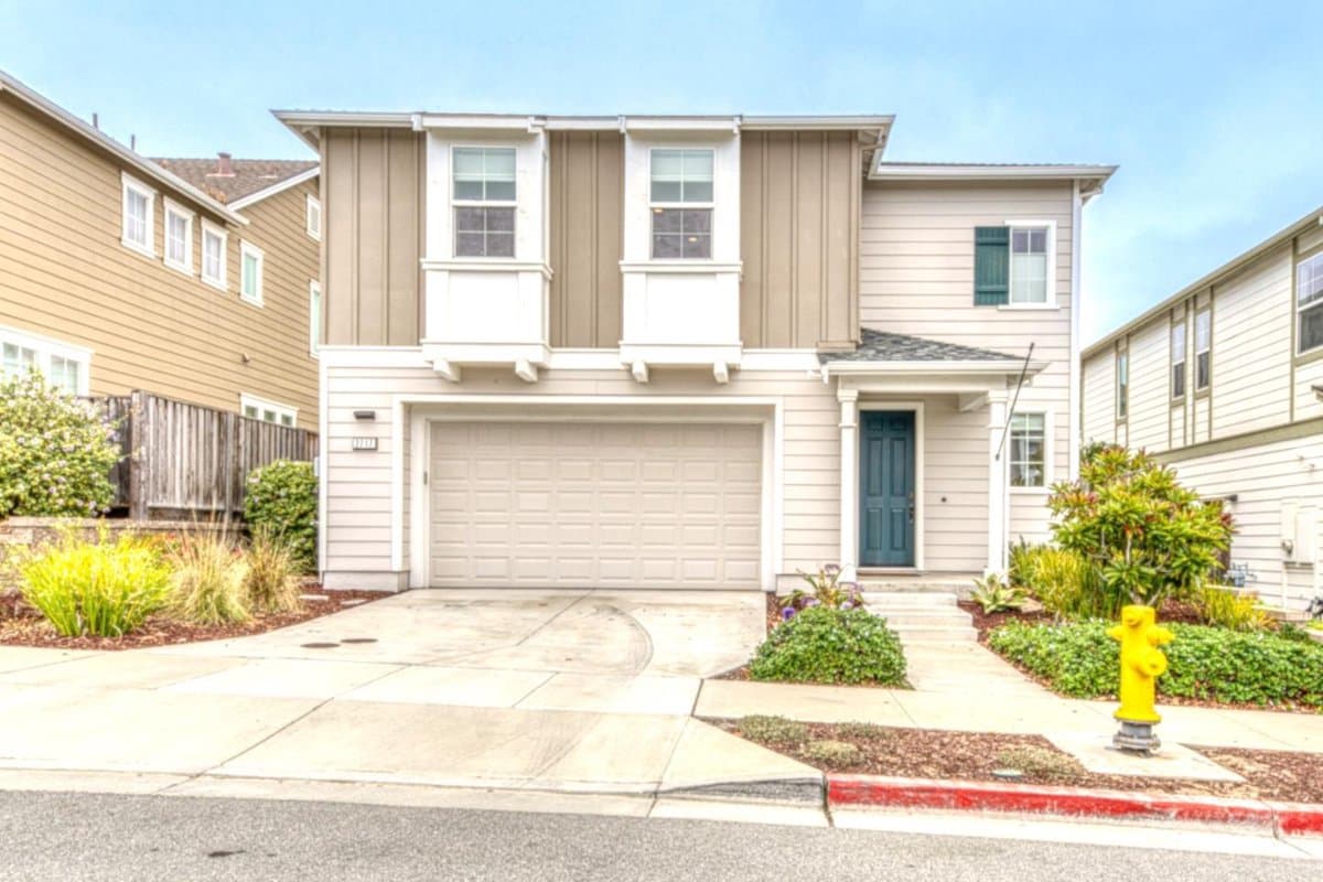 2717 Parkview Way - Photo 1