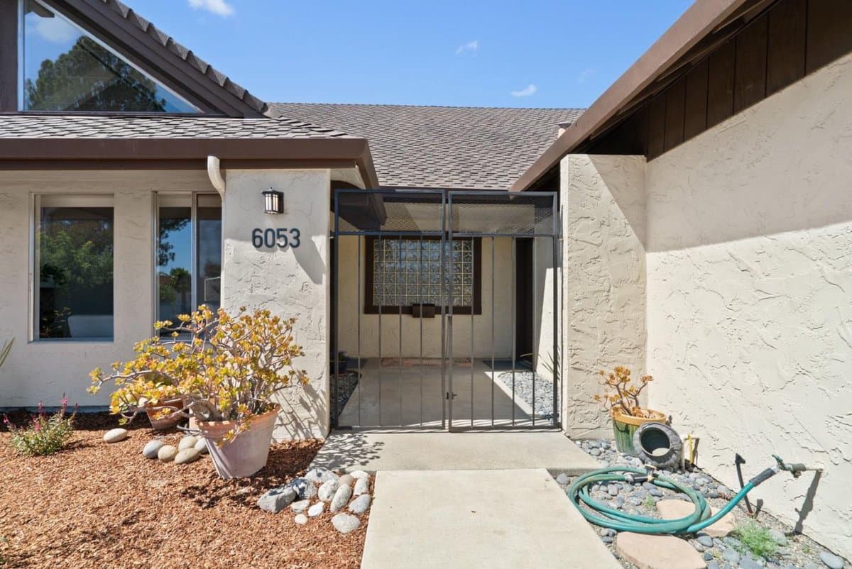 6053 Thurber Lane - Photo 3