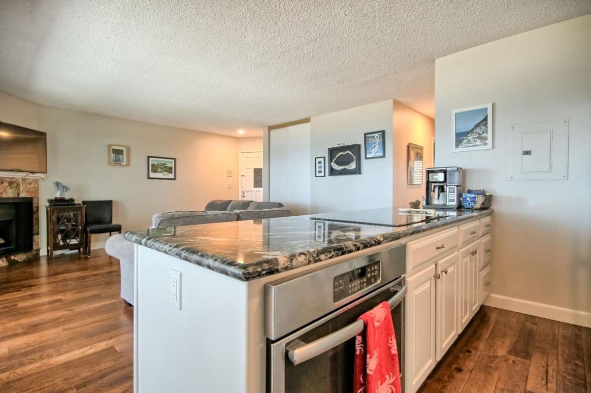 825 Balboa Avenue #205 - Photo 4