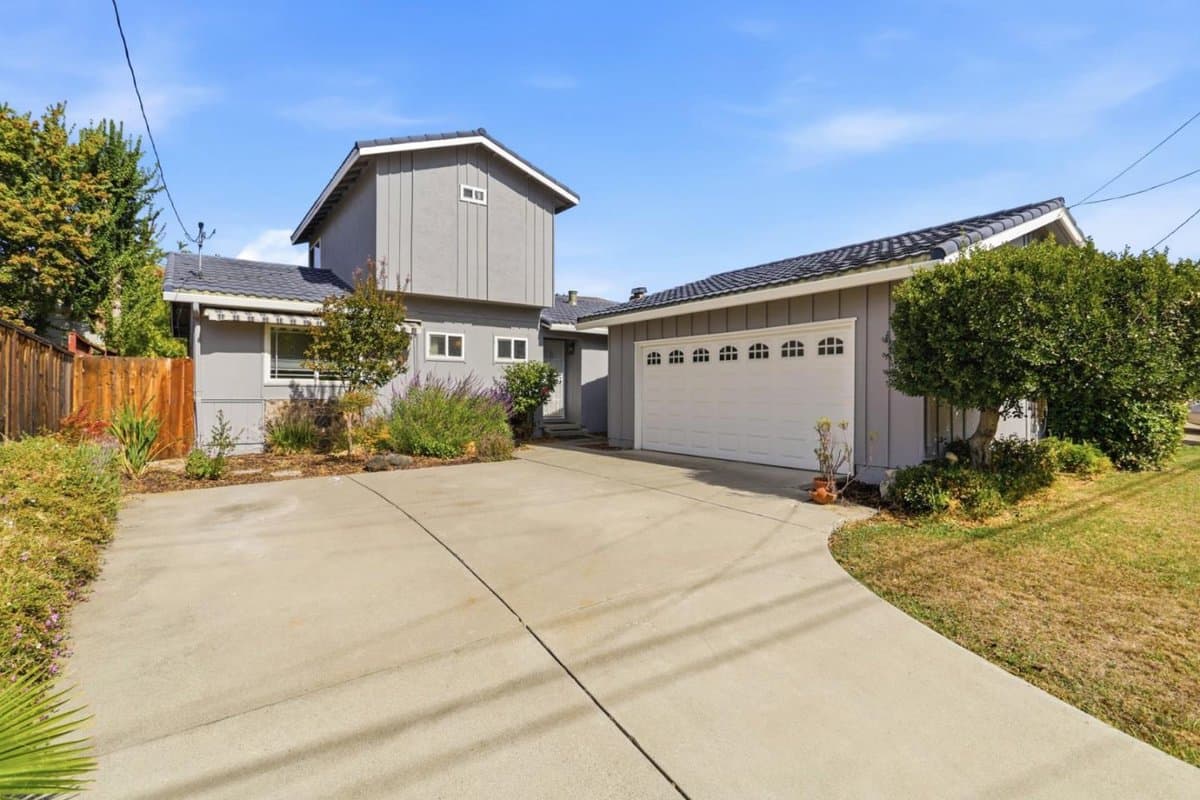 984 Hobie Lane - Photo 3