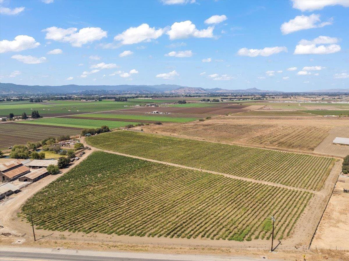 2675 Pacheco Pass Highway - Photo 3