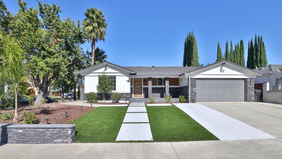 6624 Catamaran Street - Photo 1