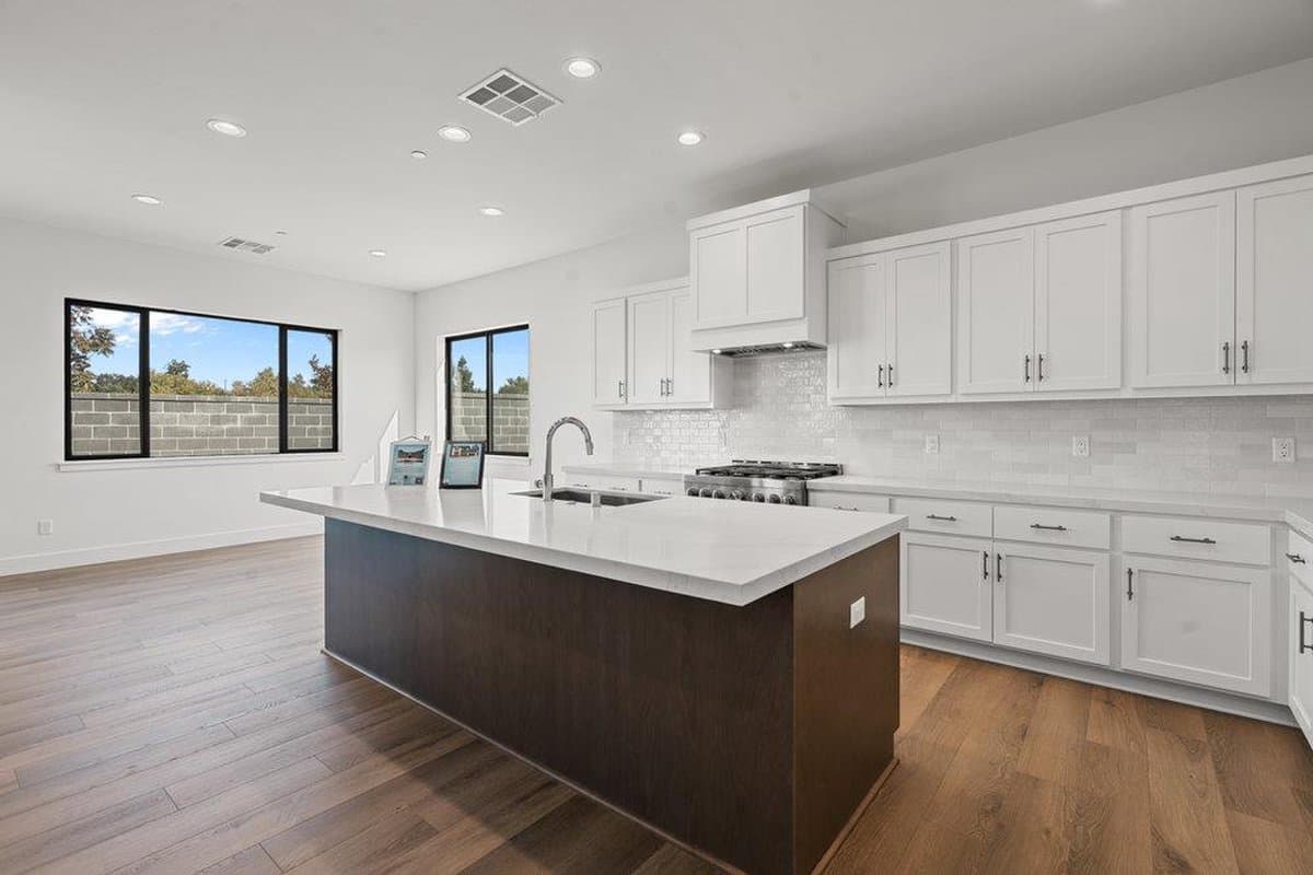 440 Maria Drive - Photo 4