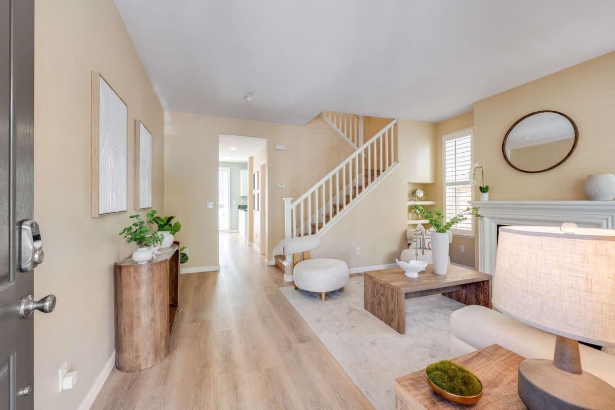 1094 Rock Avenue - Photo 3