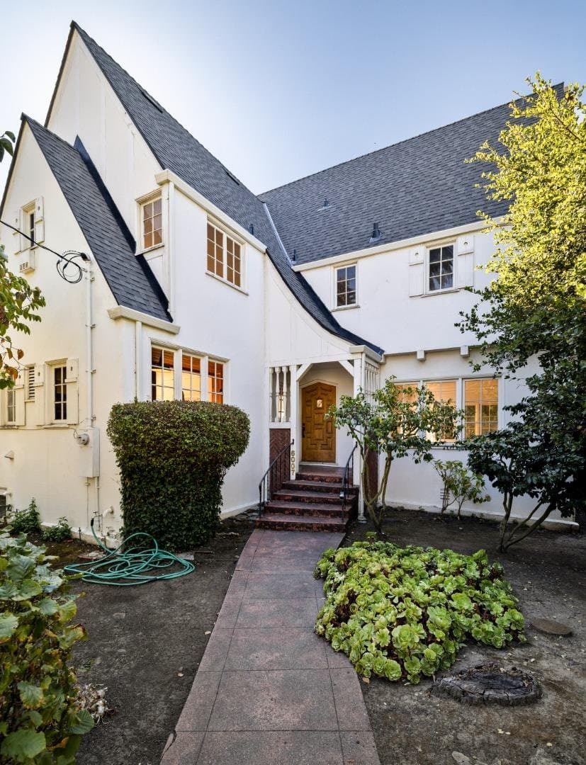 6007 Rockridge Boulevard - Photo 1 of 8