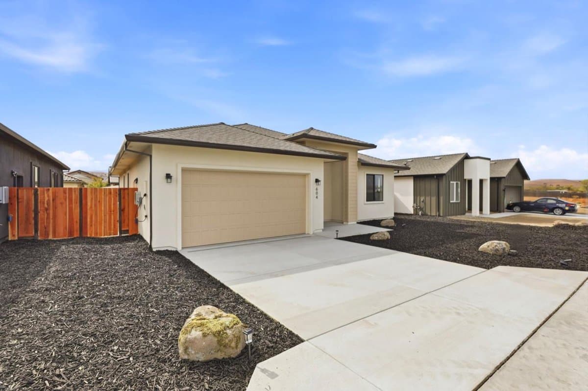 604 Fulton Way - Photo 2