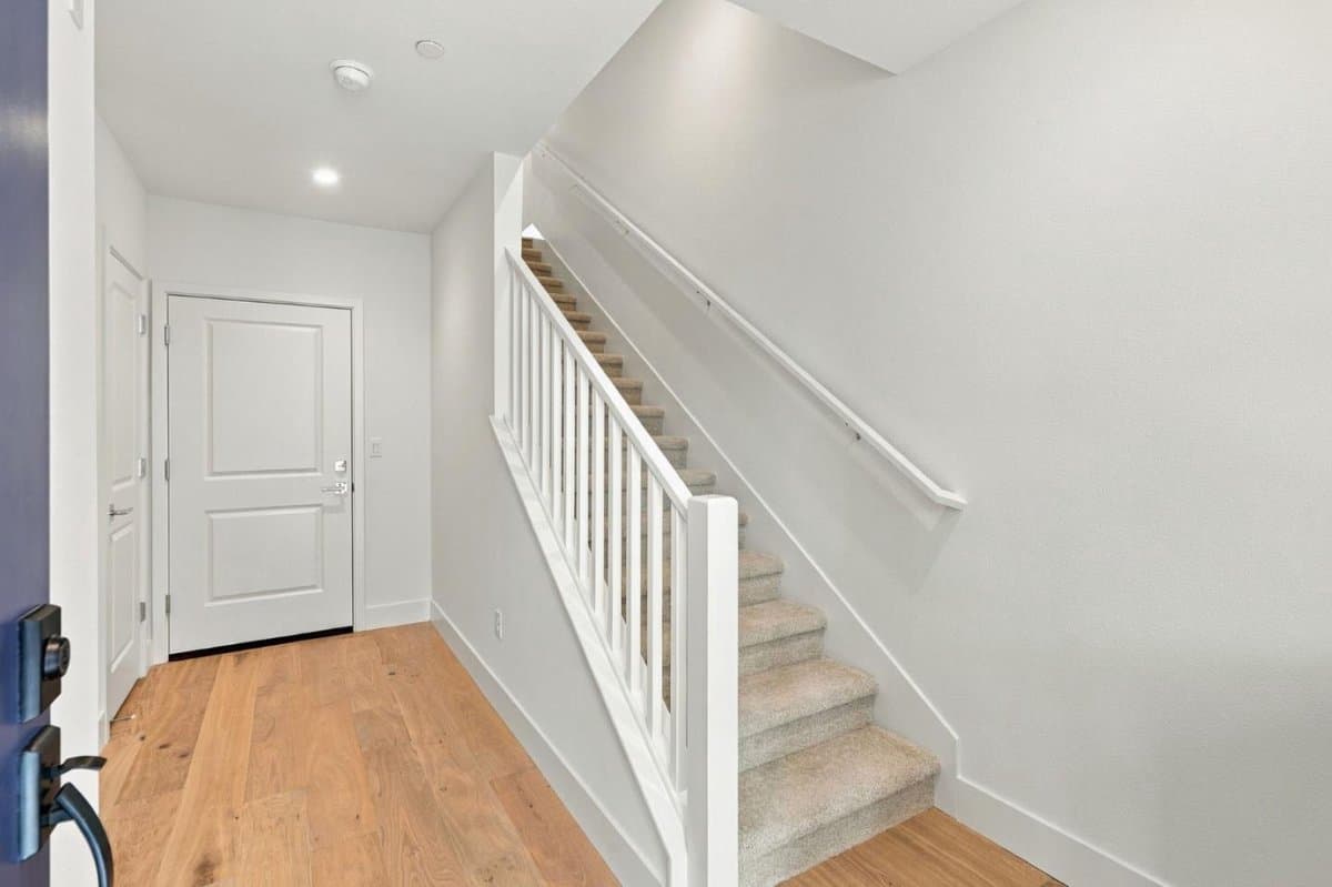 112 Oak Circle - Photo 2