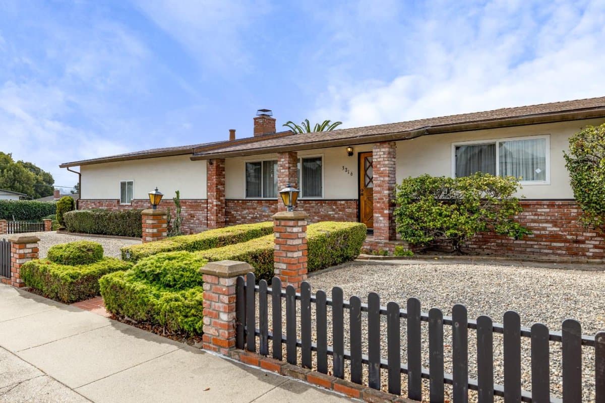 3216 Vista Del Camino - Photo 5