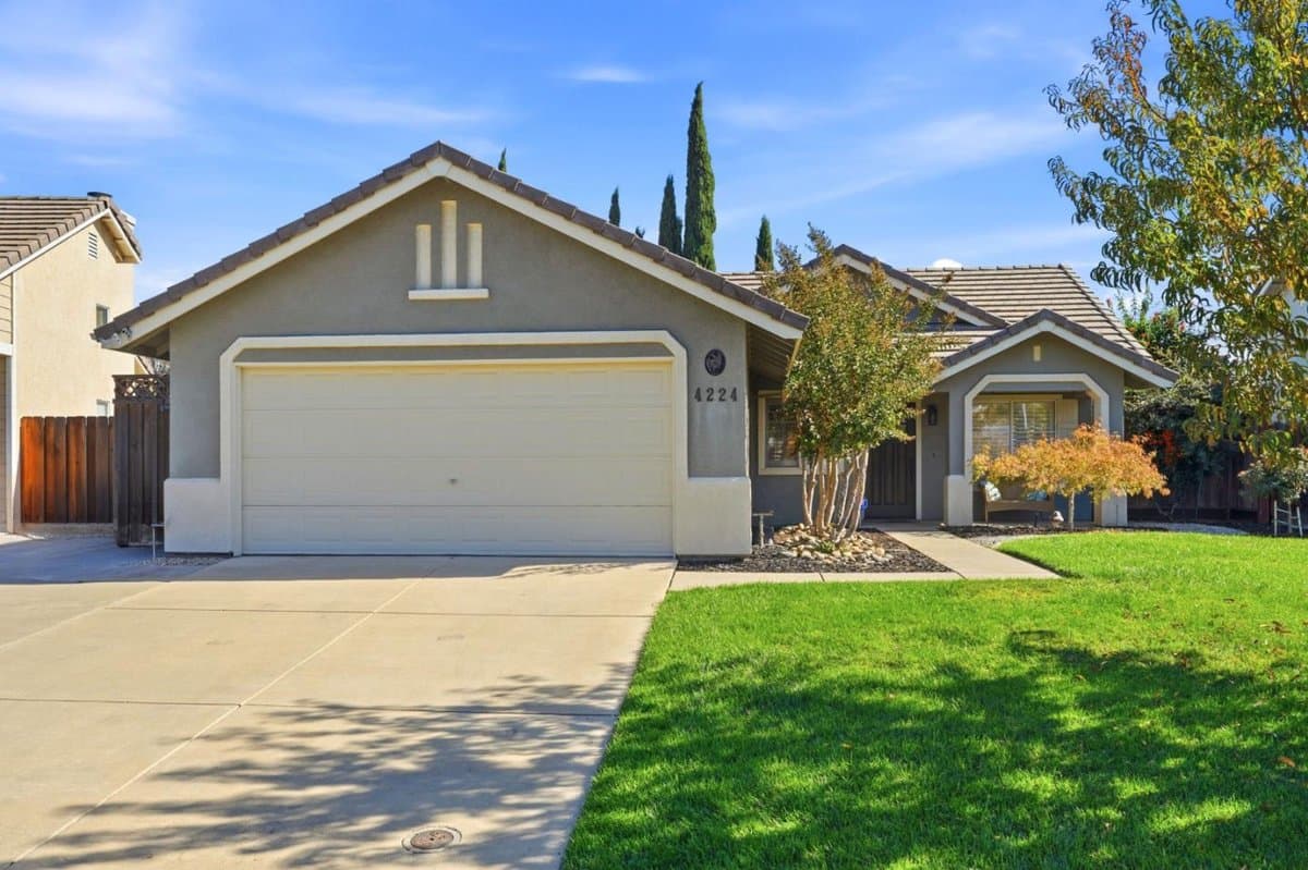 4224 Wild Ivy Lane - Photo 2