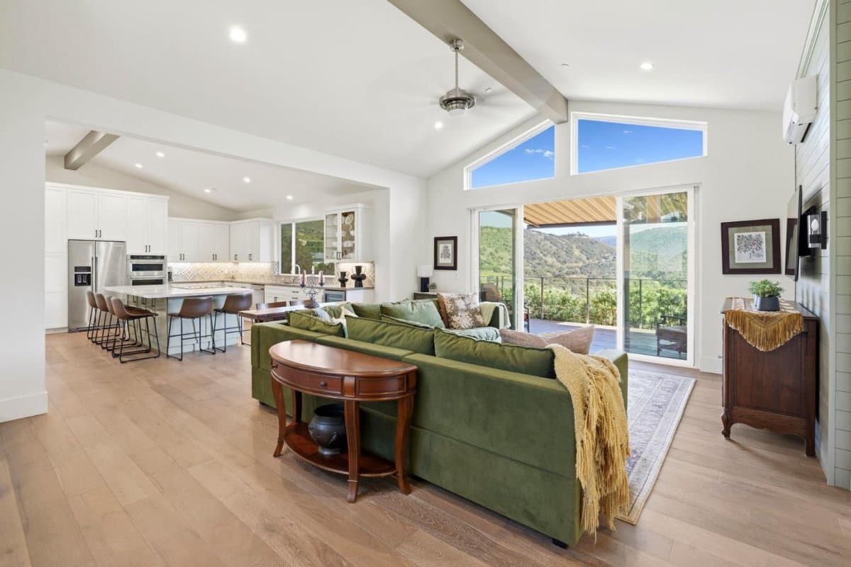73 Poppy Road #B - Photo 3