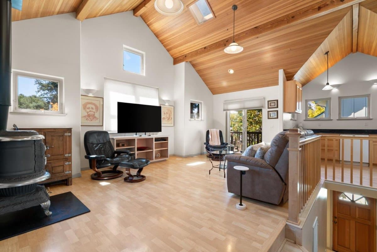 518 Capitola Avenue - Photo 4