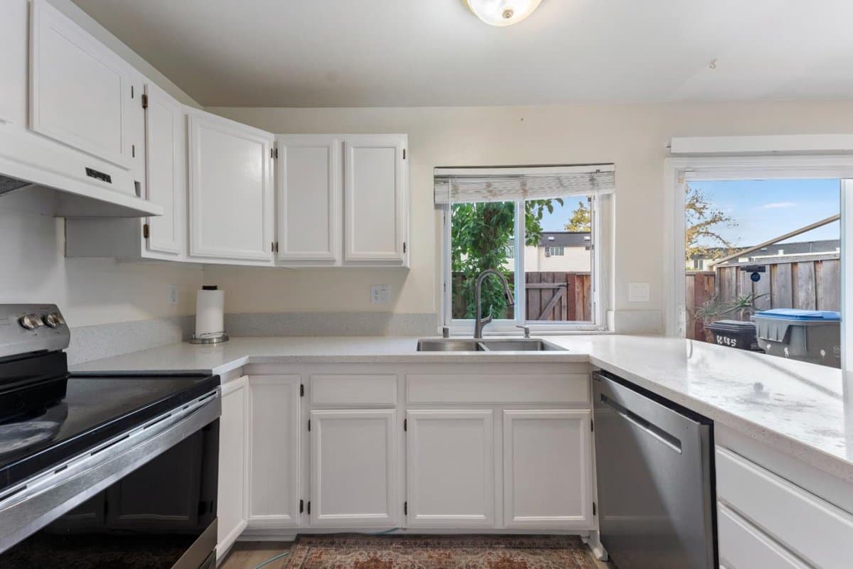 445 Velasco Drive - Photo 5