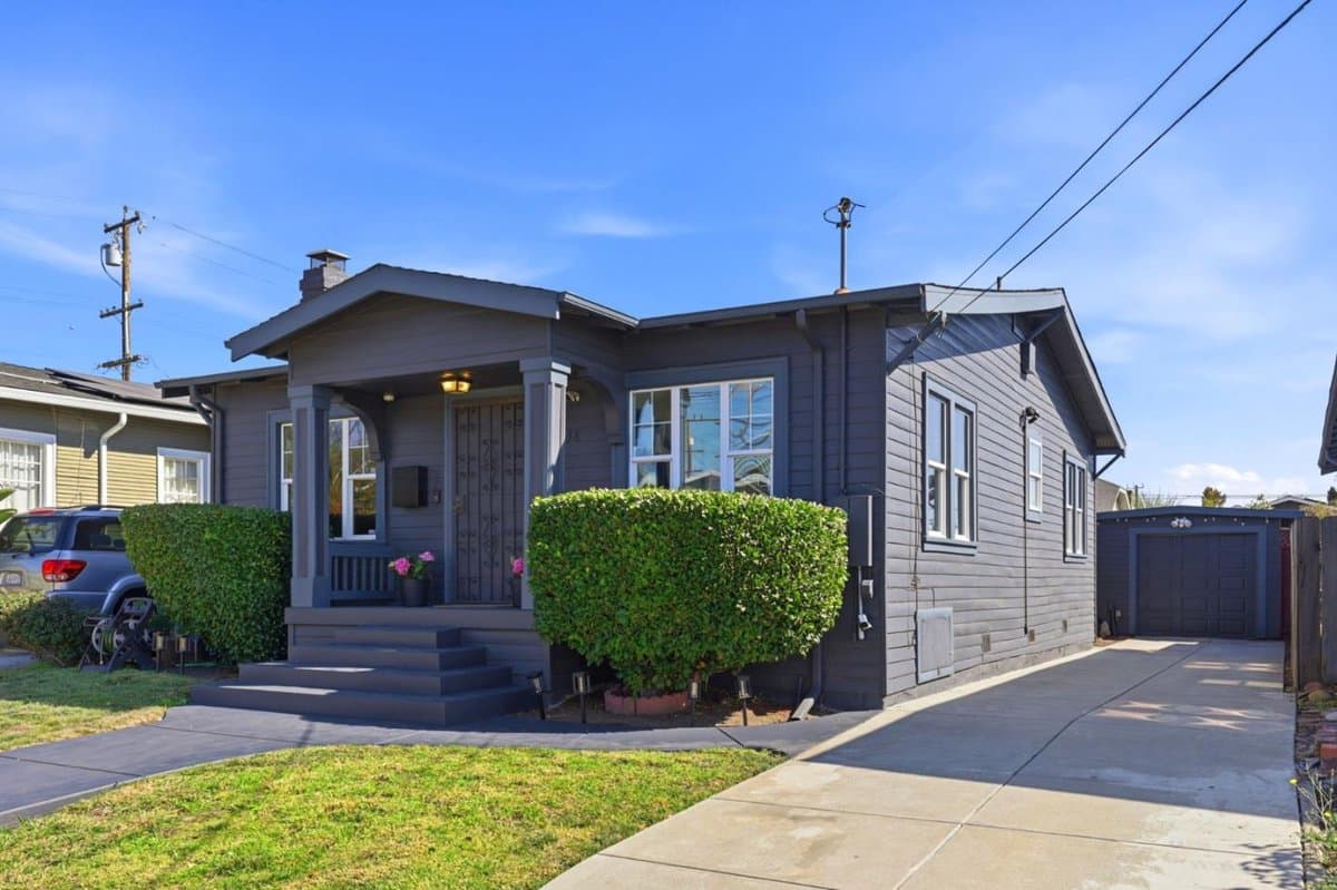2938 60th Avenue - Photo 2
