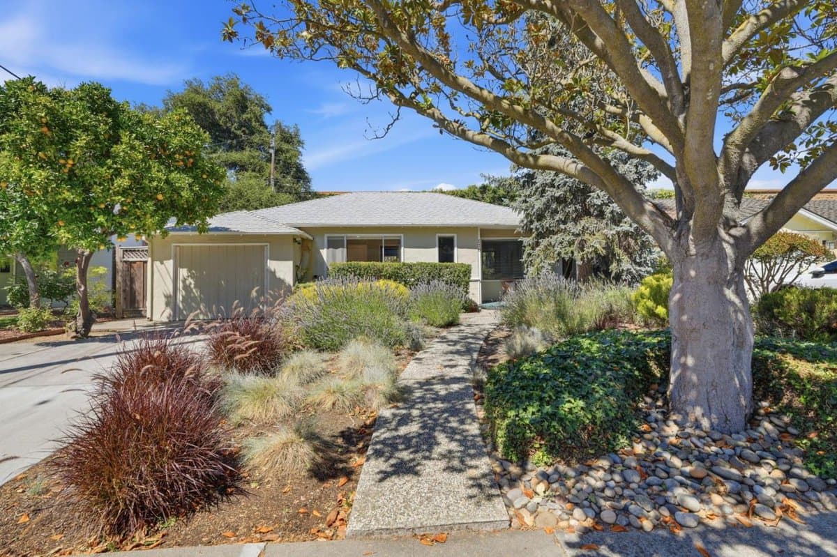 570 Kenwood Drive - Photo 4