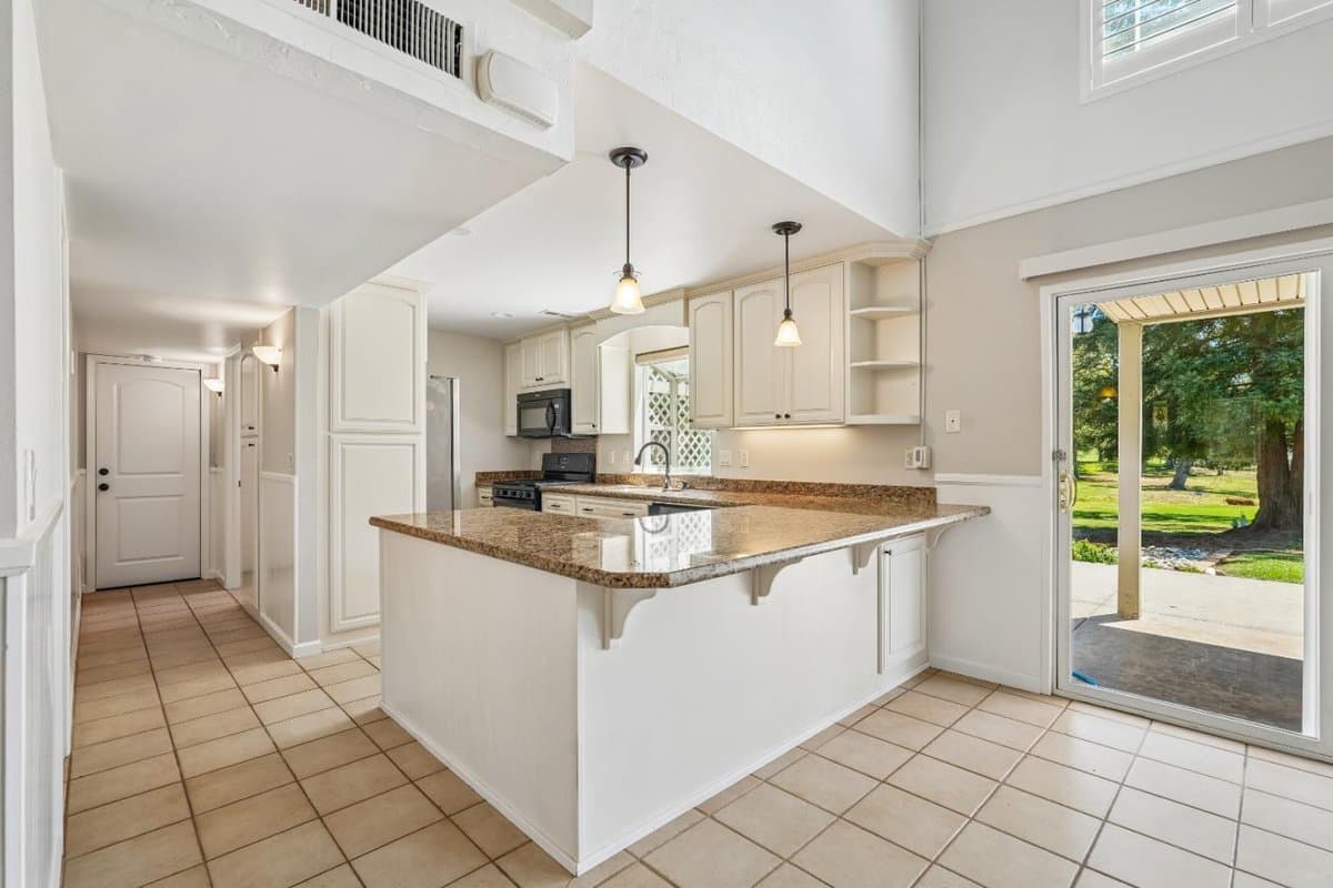 12007 Torrey Pines Drive - Photo 5