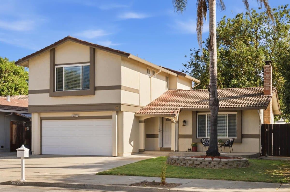 6900 Glenview Drive - Photo 1