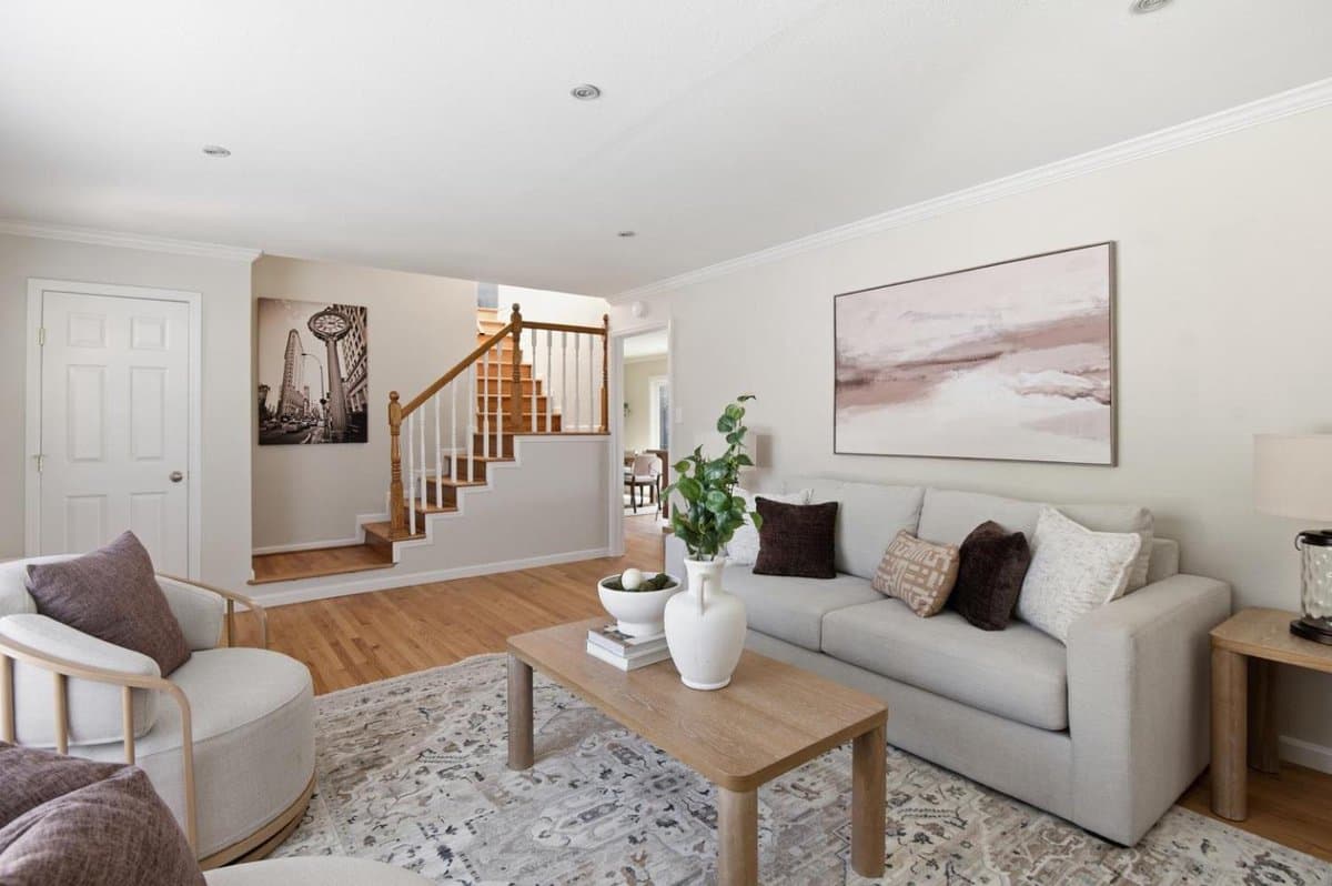 6900 Glenview Drive - Photo 2