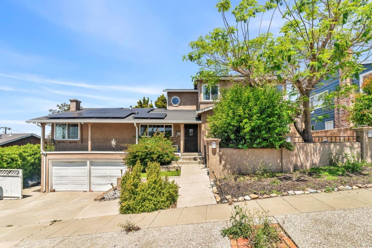 722 Gleneagle Avenue - Photo 3