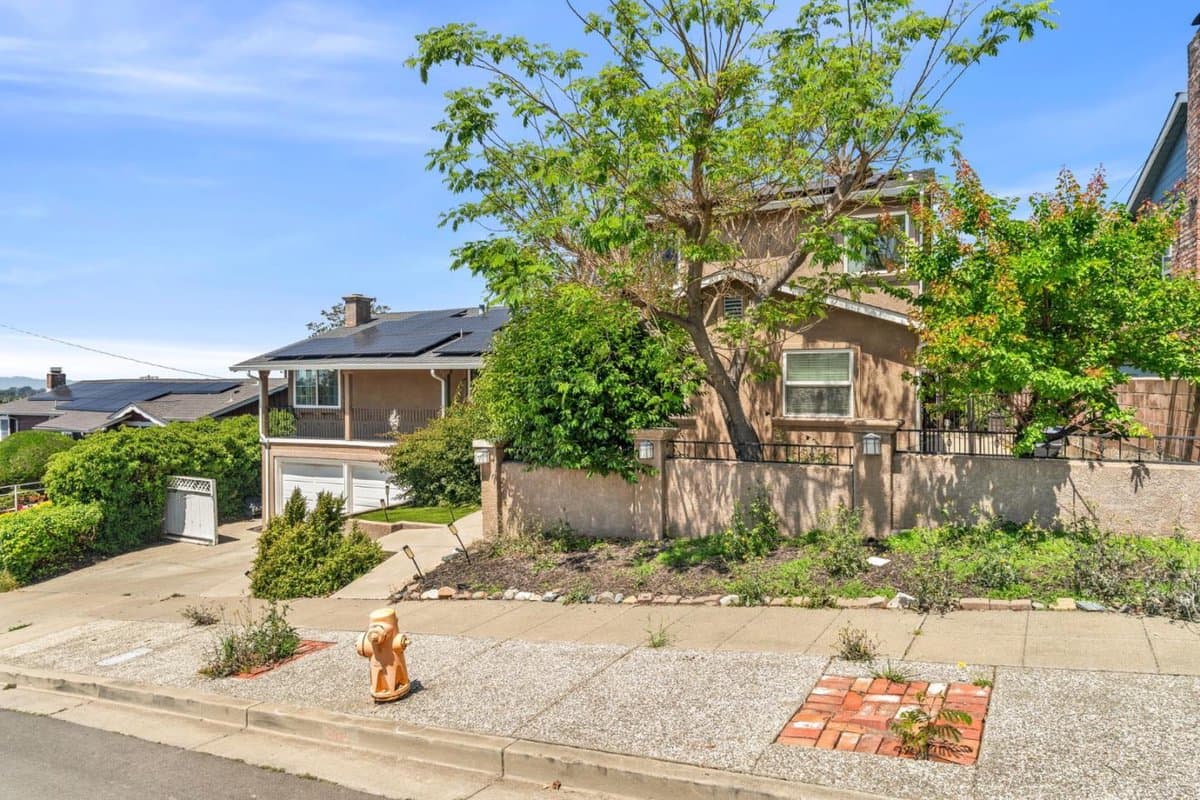 722 Gleneagle Avenue - Photo 5