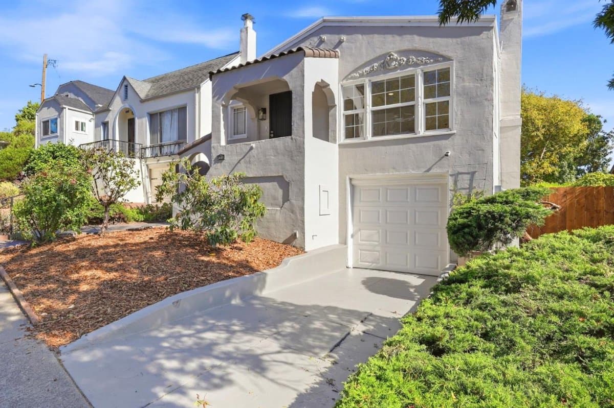 4120 35th Avenue - Photo 4