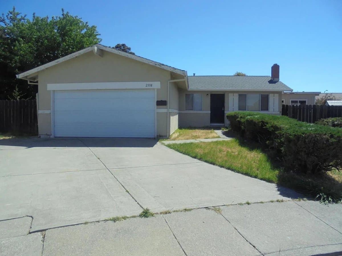 2338 Bobwhite Court - Photo 2