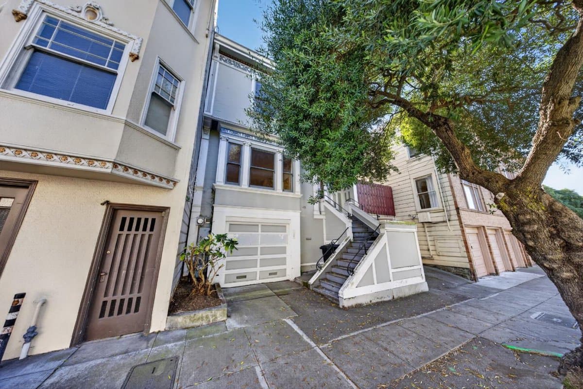 45 Hugo Street - Photo 2