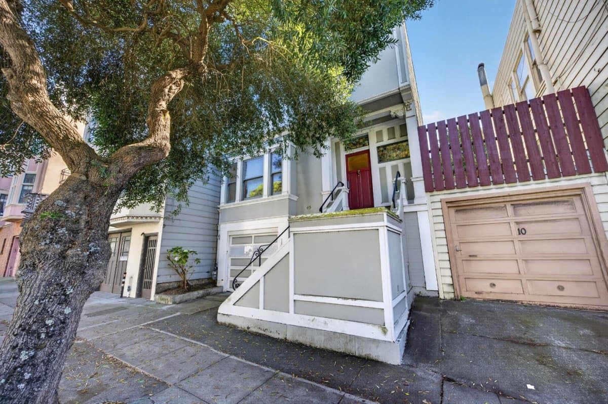 45 Hugo Street - Photo 3