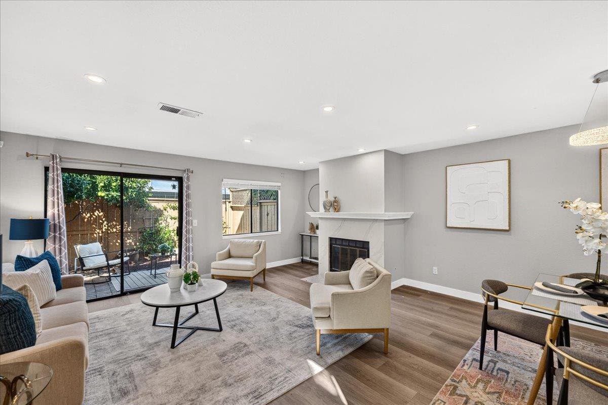 2057 Wente - Photo 2