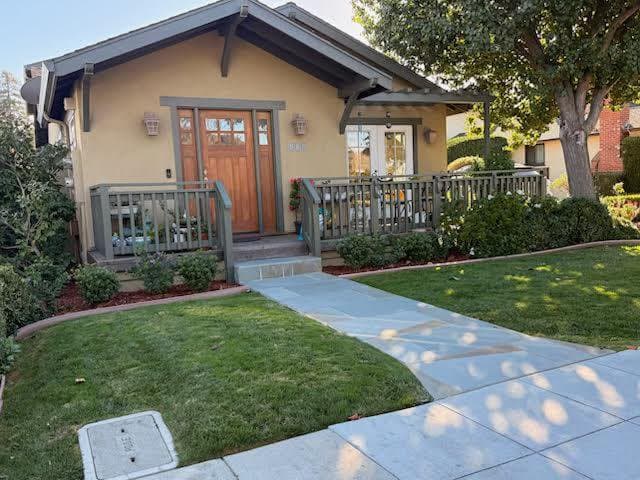 512 Bryan Avenue - Photo 1