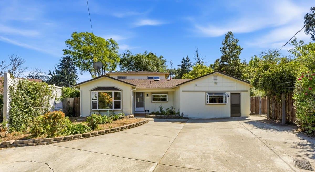 755 Feller Avenue - Photo 1