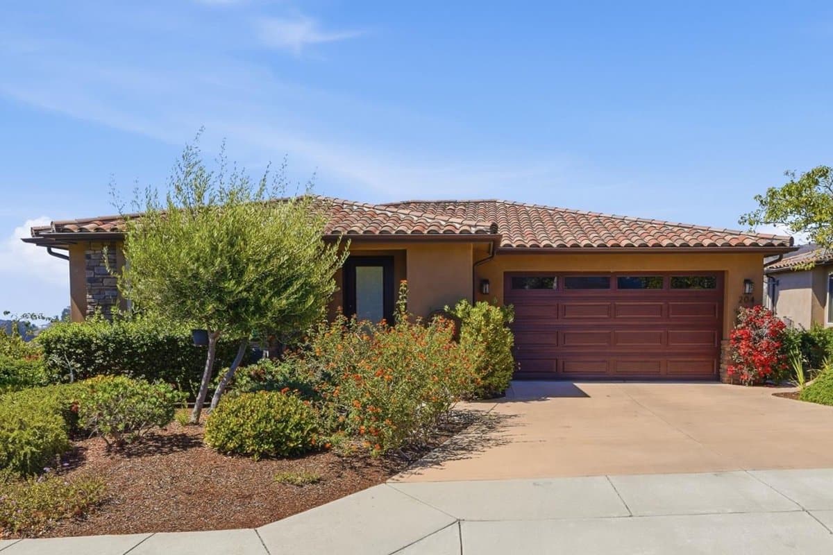204 Princessa Lane - Photo 1