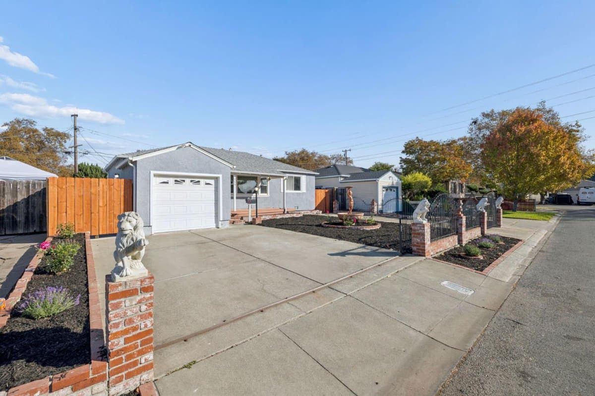 116 Revere Street - Photo 3