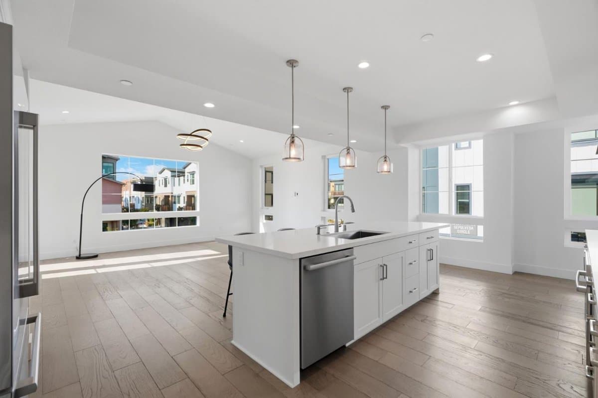13102 Sepulveda - Photo 4