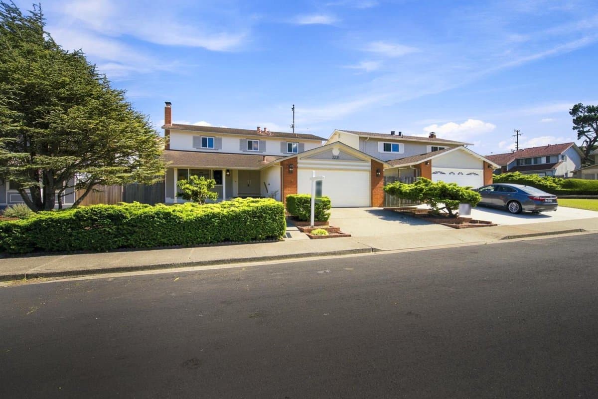 2231 Delvin Way - Photo 2