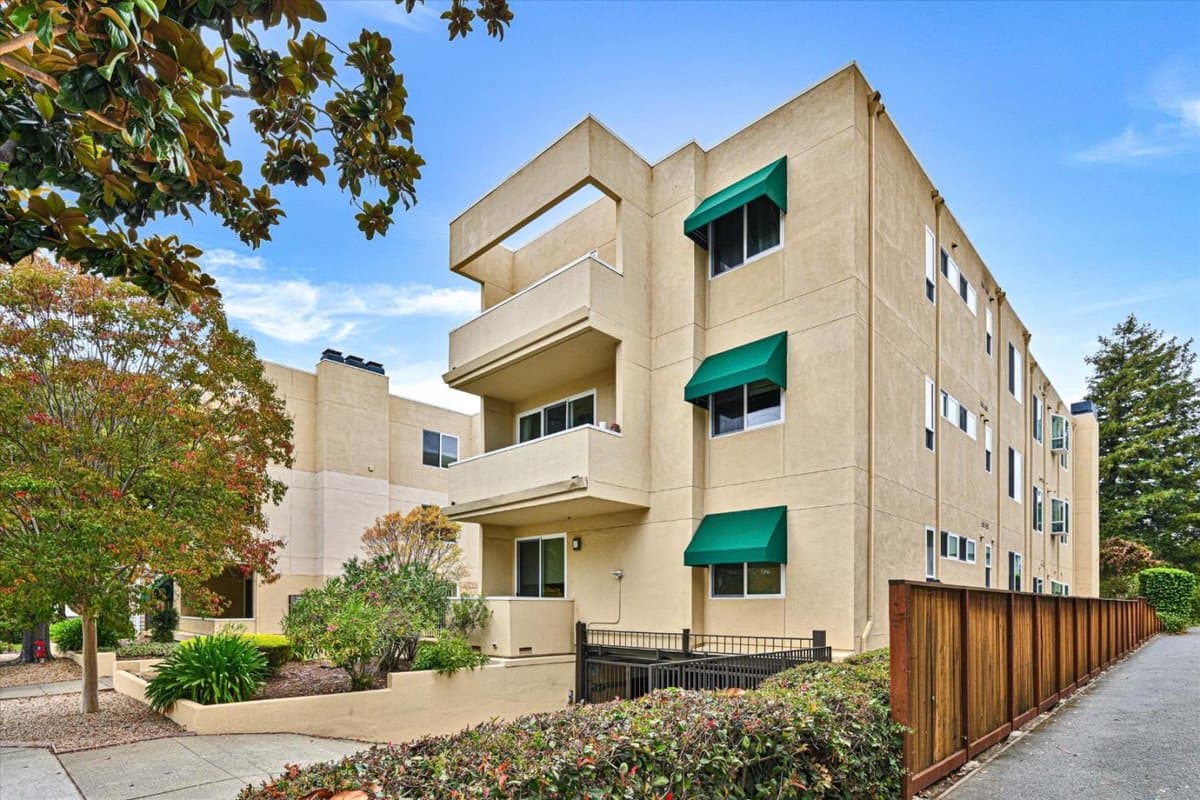 30 Lorton Avenue #303 - Photo 2