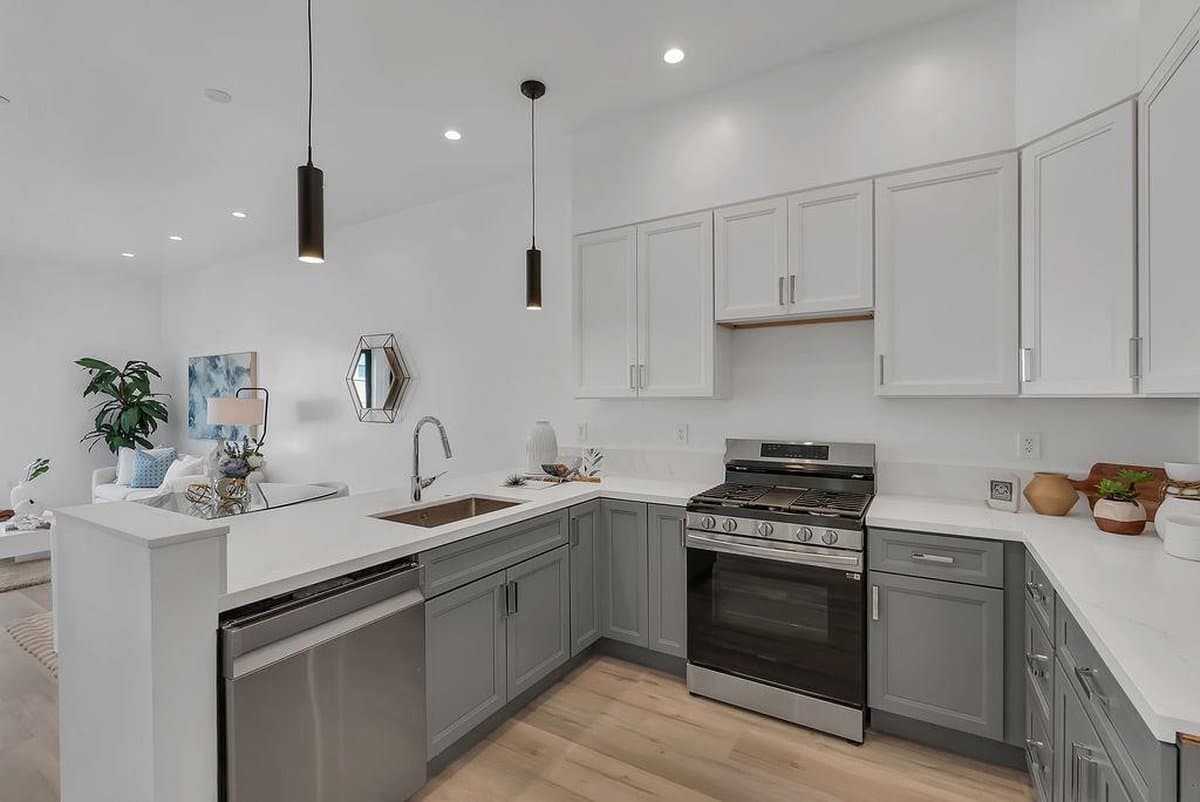 889 McLellan Drive #205 - Photo 3