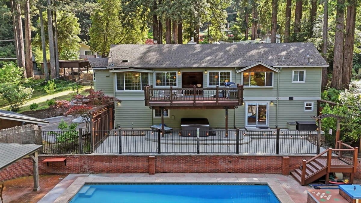 430 SAINT FRANCIS Drive - Photo 1