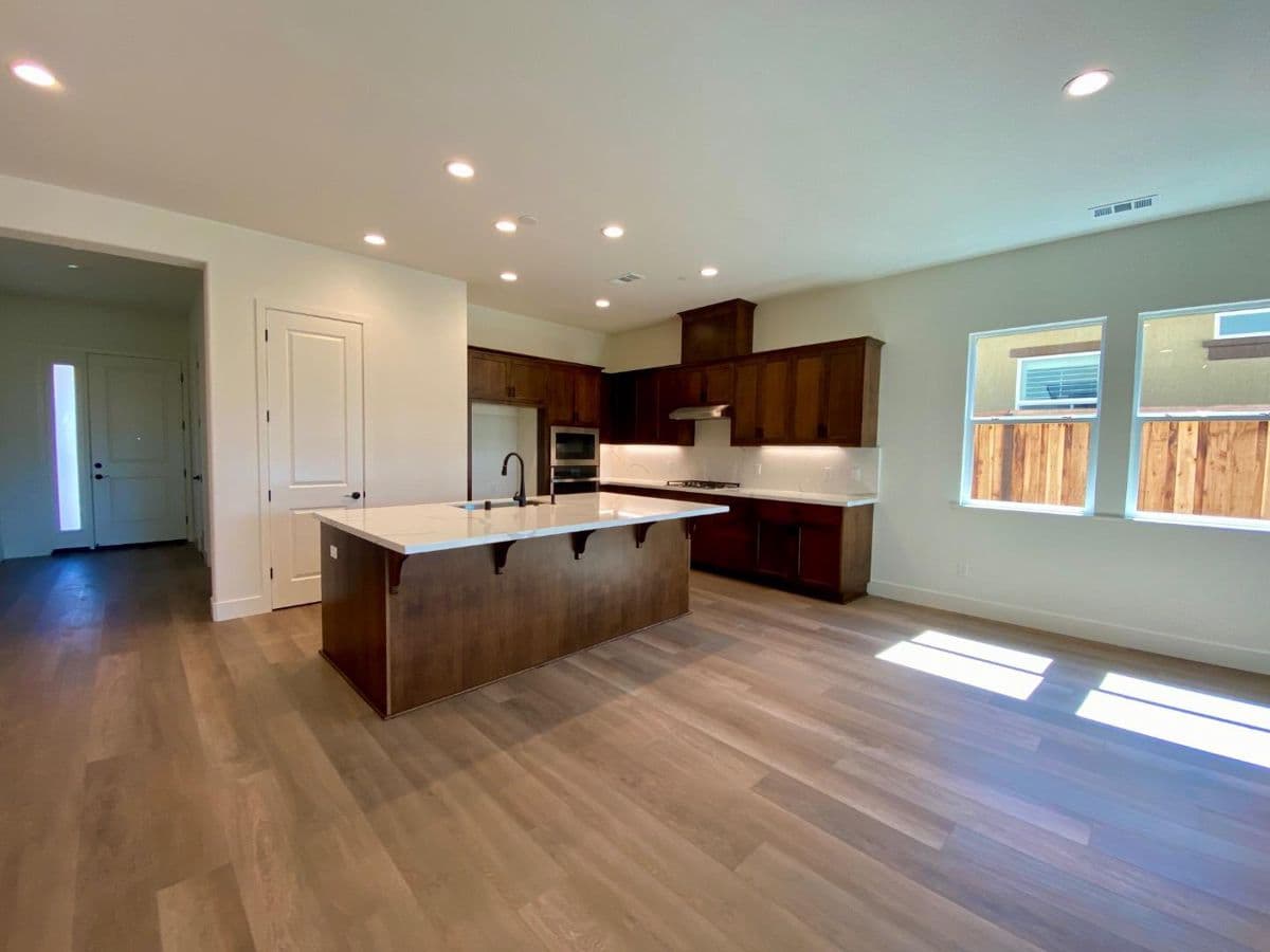 2106 White Oak Drive - Photo 5