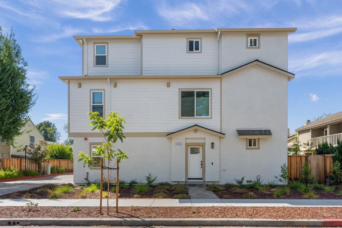 182 West Rincon Avenue - Photo 1