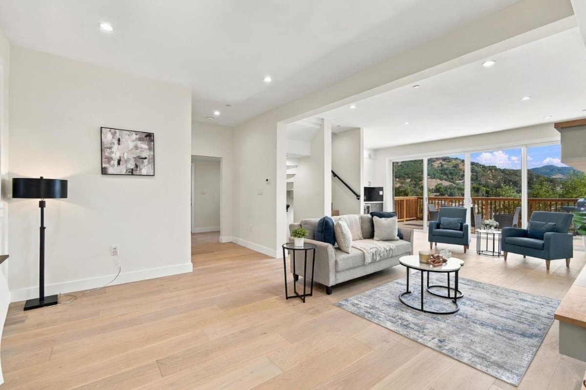 38 Miraflores Avenue - Photo 4